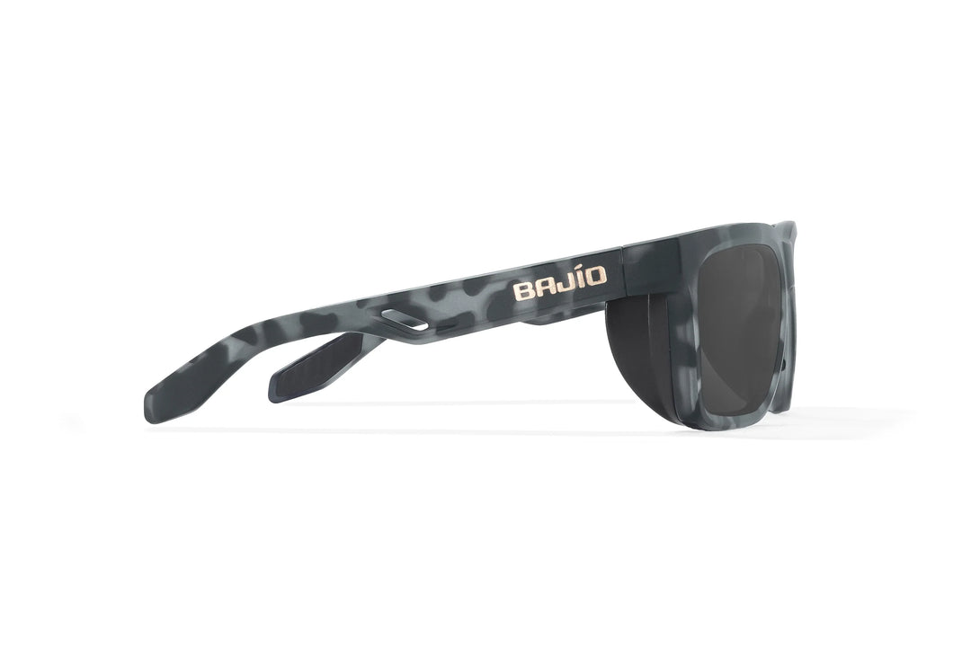 Bajio Palehorse: Black Tortoise Matte Frame / Green Mirror Glass / Large